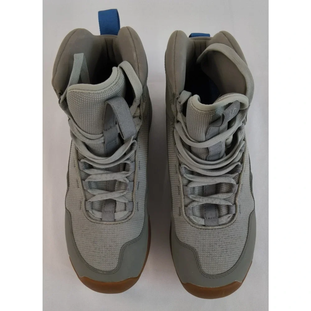 Simms Flats Sneaker Wading Boots Men's 9.5 D Grey Boulder #W5262